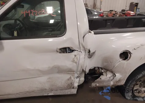 2000 Ford F-150 Svt Lightning from USA, damaged, VIN 2FTZF0737YCA62294